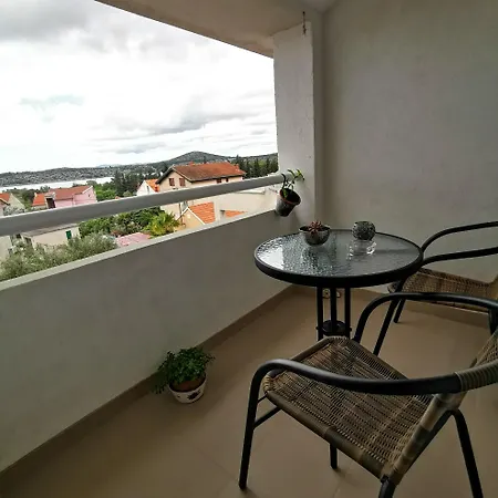 Dolores Apartment