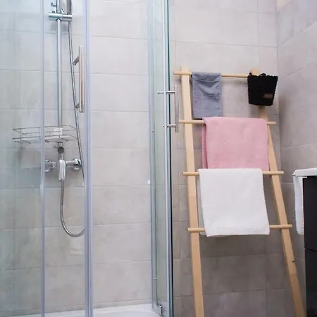 Dolores アパート シベニク